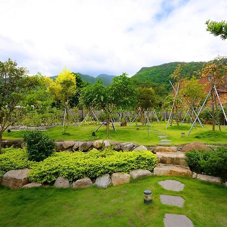 鄉道茶屋 Country Road B&B Toucheng Bagian luar foto